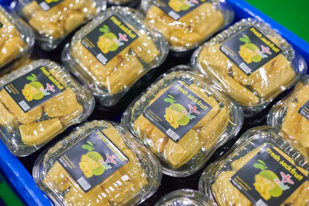 Do Growing Conditions and Labor Costs Affect Jackfruit Export Price?